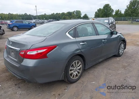 2017 Nissan Altima 2.5 S z USA, uszkodzony, nr VIN 1N4AL3AP5HC477015